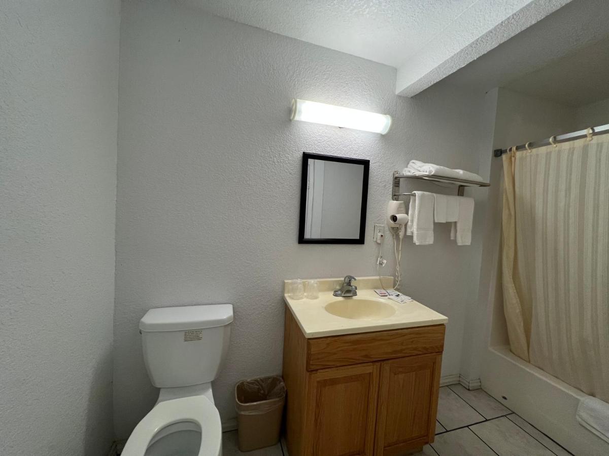 Budget Inn&Suites Freer Exterior foto